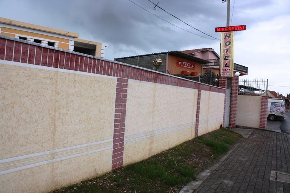 Hotel Buza New Shtoj Esterno foto
